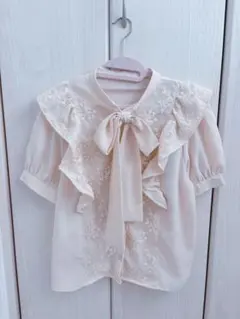 美品 INGNI 半袖 リボンブラウス