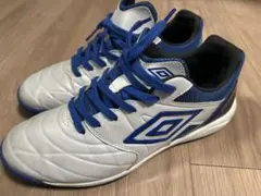 umbro サッカーシューズ ホワイト/ブルー　25.5 ワイド