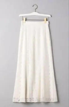 イウエンマトフ　レース　ロングスカート　ホワイトのサムネイル