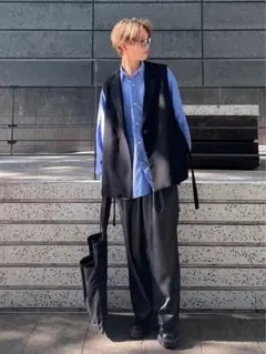 ZARA 黒 スリーブレス ベストのサムネイル