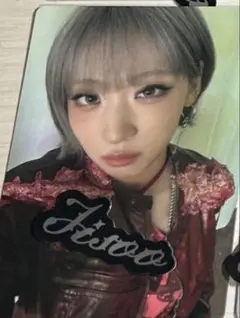 HANA トレカ ステッカー Born to bloom JISOO