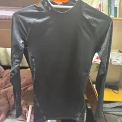 UNDER ARMOUR アンダーシャツ