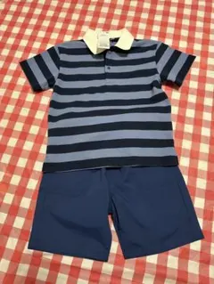 青と白のストライプ シャツとショートパンツセット