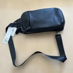 新品未使用品　ボディバック