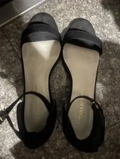 サンダル　ヒール　ブラック　黒