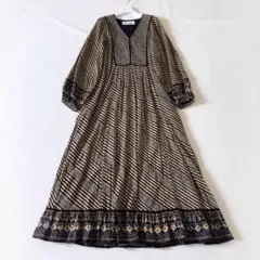 2025年最新】sara mallika ワンピースの人気アイテム - メルカリ