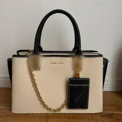 CHARLES & KEITH ハンドバッグのサムネイル