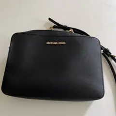 MICHAEL KORS ブラックショルダーバッグ