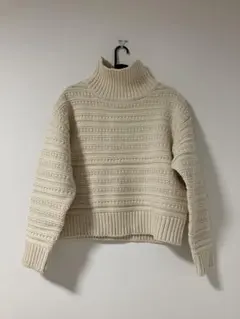 loin./アイボリー ハイネックセーター