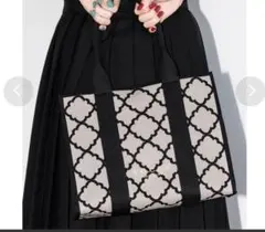 極美品 TOCCA/トッカ CHECKER CLOVER ニットバッグのサムネイル