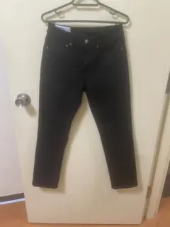 H&M 28 ストレート ブラックデニムパンツ