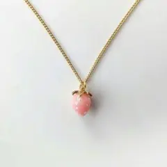 №481　いちごネックレス　ハンドメイド