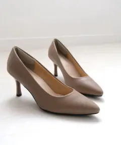 ほぼ新品　走れるポインテッドトゥパンプス/7センチヒール/カラーヒールタイプ