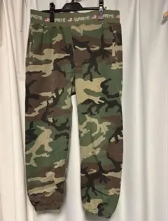 Supreme カモフラージュ 迷彩スウェットパンツ - メルカリ