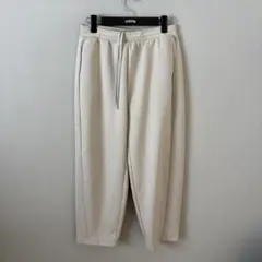 UNIQLO ドライスウェット　カーブパンツ　大きいサイズ　ナチュラル