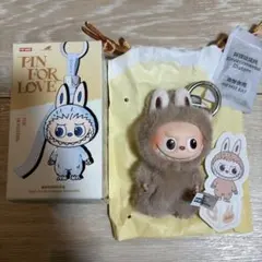 POP MART PIN FOR LOVE イニシャル ラブブ キーホルダー B