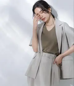 美品　ナノユニバース　汗染み防止　Tシャツ　カットソー　カーキのサムネイル