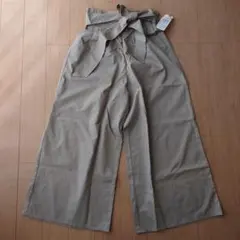 タックワイドパンツ