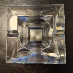バカラ製 四角い灰皿 バカラ 灰皿 ○ スクエア型 アッシュトレイ プレート