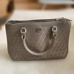 Tory Burch 花模様カットアウトハンドバッグ グレー