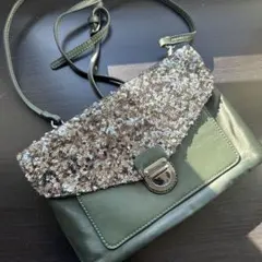 Parfoisオリーブグリーン スパンコール クラッチバッグ