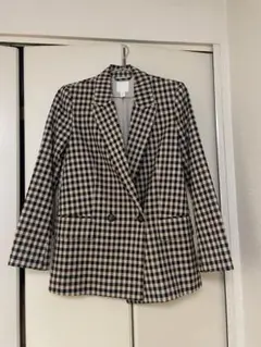 ベージュ テーラードジャケット