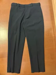 UNIQLO メンズ スラックス ブラックのサムネイル
