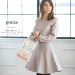 トッコクローゼット　後ろフリル×レースアップデザイン　ニットワンピース