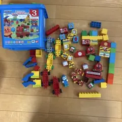 アンパンマン たのしいのりものバケツ　ブロックラボ