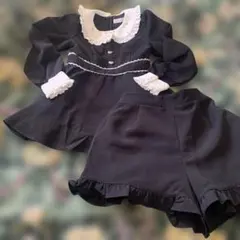Piumフリル付き黒セットアップ（ショートパンツ）