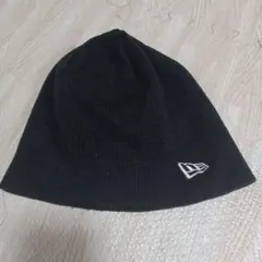 New Era ニット帽 ビーニー ブラック　フリーサイズ　ニューエラのサムネイル