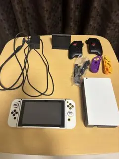 美品　Nintendo Switch 本体セット　ピカブイドック　グリップコン