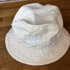 Nike バケットハット S 薄ピンク色
