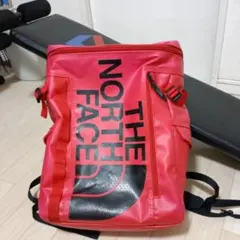 BCヒューズボックスポーチ NM81957 2019年秋冬モデル レッド - メルカリ