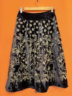 ローラアシュレイ　シルクベルベット フレアスカート