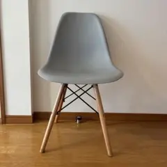 イームズリプロダクト グレーのモダンチェア