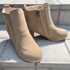 【未使用】ベージュ スエード ショートブーツ