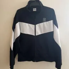 Item thumbnail for item 6934174b-4d4f-4da0-b8e0-3d1f3e98899c