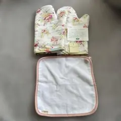 LAURA ASHLEY ミトン　ハンカチセットのサムネイル