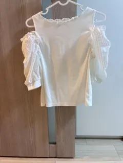 Cutie オフショルダー ホワイトトップス
