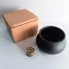 【未使用・新品】小ぶりな陶器の香炉＆金属製お香立てセット/
