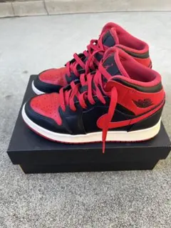 Nike Air Jordan 1 Mid ブラック レッド　２３㎝