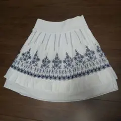 MAX&Co. 定価32000円ぐらい★ネイビー刺繍スカート