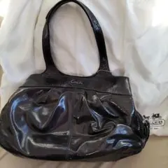 お値下げ❗コーチ coach  本革  エナメル ショルダーバック　黒色　軽量