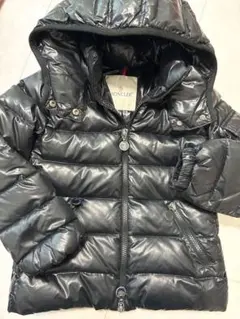 MONCLER 黒 ダウンコート 大体110サイズ　フード取り外し可能