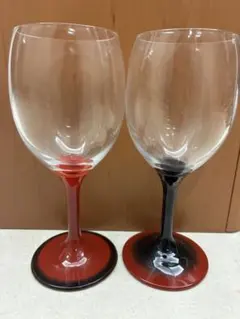未使用品　赤と黒のワイングラス 2個セット