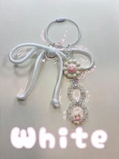 じゃらじゃらキーホルダー　ホワイト