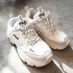 【完売品】人気商品　FILA　厚底スニーカー　白のサムネイル