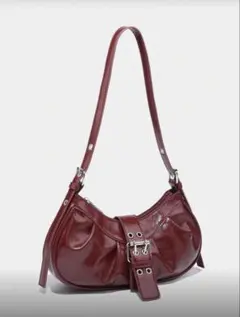 【美品】バーガンディ レザーショルダーバッグ バックル付き 赤