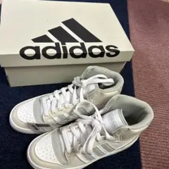 adidas ハイカットスニーカー　グレー　新品タグ付き